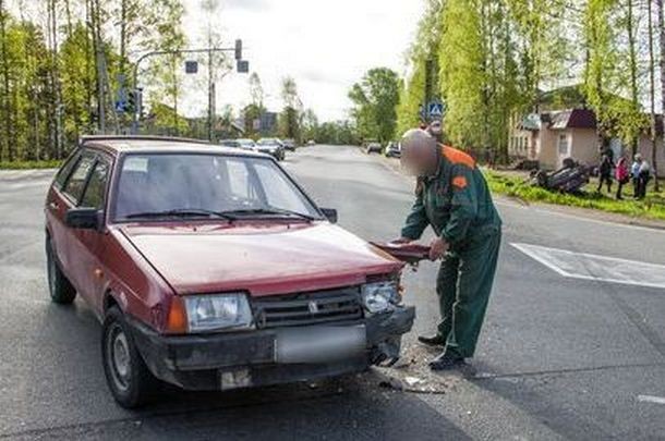 Кингисепп сланцы. Лучший водитель ВАЗ. Сланцевский перекресток Кингисепп. Утилизированные девятки картинка.