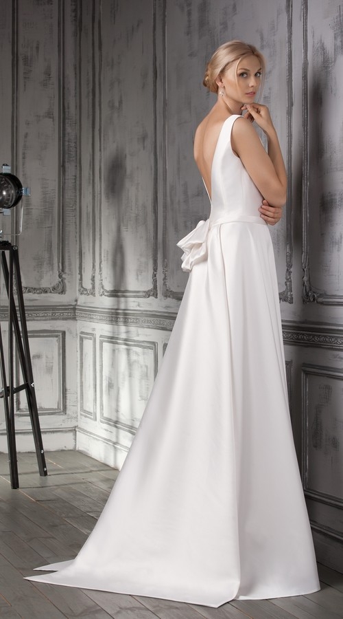 Элегантное длинное свадебное платье