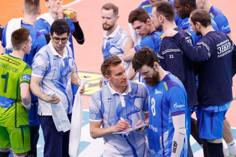 Волейбольный «Зенит» стал серебряным призёром Суперлиги, а победило снова московское «Динамо»
