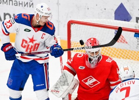 Хоккейный «Спартак» смог забросить в ворота СКА всего лишь одну шайбу, пропустив при этом пять
