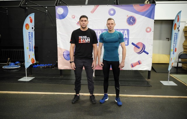 «Единая Россия» поможет учителю физкультуры из Петербурга попасть в книгу рекордов с результатом по двойным прыжкам на скакалке