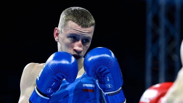 Чемпион Европы по боксу Дмитрий Двали серьёзно пострадал в уличном инциденте в Феодосии, и теперь его спортивная карьера может завершиться досрочно